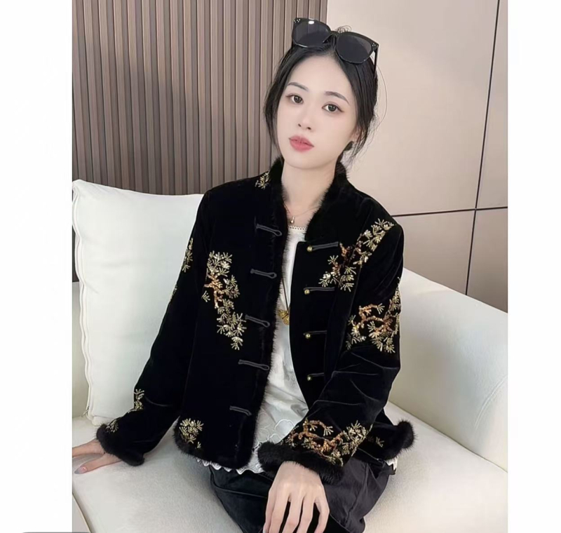 Női zakó kínai stílusban virágos hímzéssel poliészter anyagon