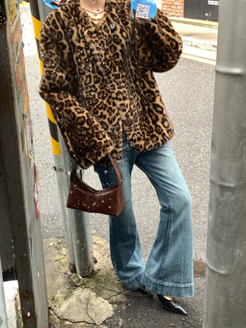 DT ETOLIE Палто от изкуствена козина с леопардов принт, кръгла яка, дълги ръкави, средна дължина, полиестерна външна материя и облицовка 100% полиестер