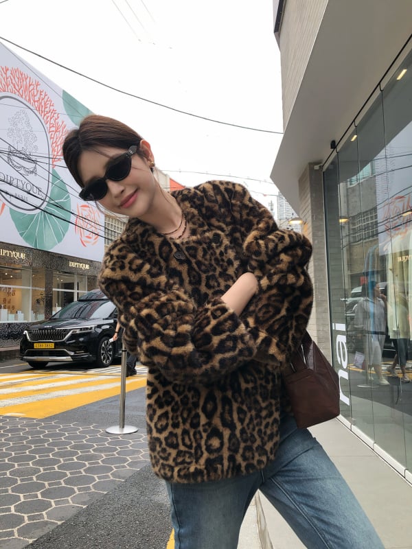 DT ETOLIE Палто от изкуствена козина с леопардов принт, кръгла яка, дълги ръкави, средна дължина, полиестерна външна материя и облицовка 100% полиестер