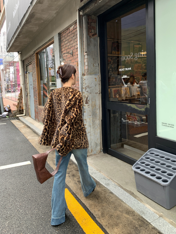 DT ETOLIE Палто от изкуствена козина с леопардов принт, кръгла яка, дълги ръкави, средна дължина, полиестерна външна материя и облицовка 100% полиестер