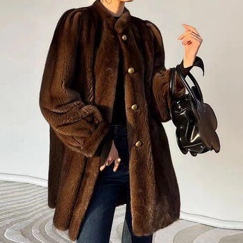 Палто от изкуствена норкова козина, стойкова яка, принцесови ръкави, средна дължина, за дами, зима 2024