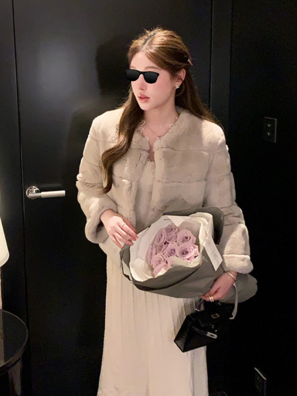 Палто от изкуствен косъм, casual стил, дълги ръкави, полиестер, хоризонтално пришиване на косъм, обикновена дължина