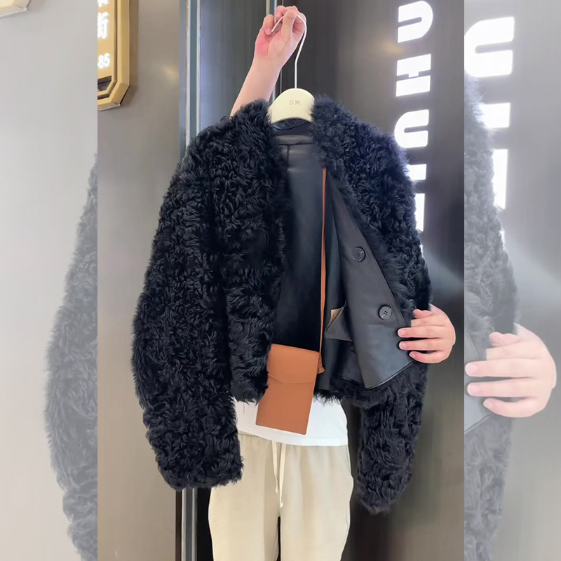 Памучно яке с 3D модел, А-образен силует, удебелена материя, дълги ръкави, яка Polo