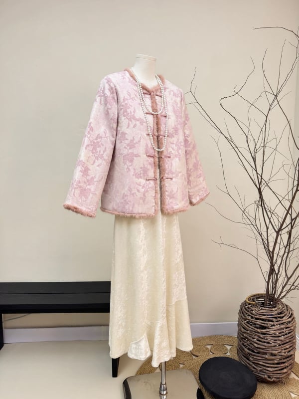 Куртка с реална норкова козина и памук, стойкова яка, джакардова изработка, модел с растения и цветя, зима 2025