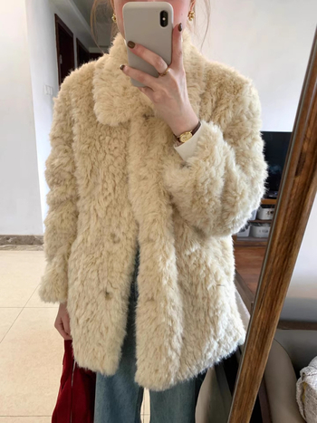 Дамско зимно палто от изкуствен пух, свободен силует, дължина 65–80 cm, дълги ръкави, квадратно деколте, корейски/японски стил