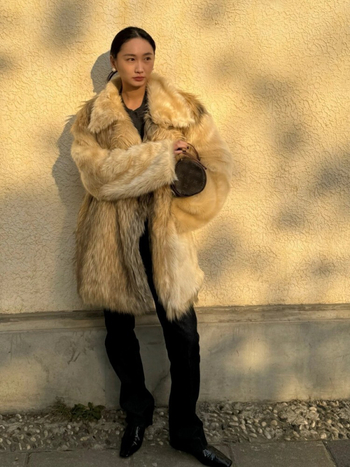 Палто от изкуствена лисица с дълги ръкави, яка тип сако, ретро стил, зима 2024