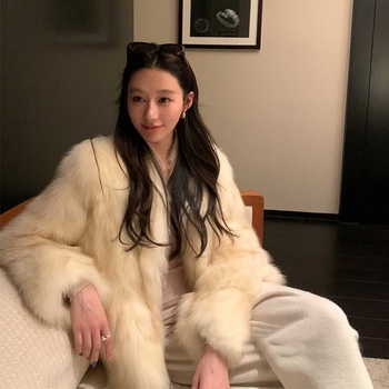 Палто от лисица с яка от козина, удължен дизайн, дълги ръкави, зима 2025