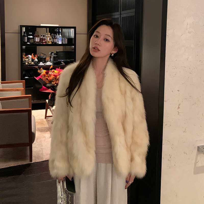Палто от лисица с яка от козина, удължен дизайн, дълги ръкави, зима 2025