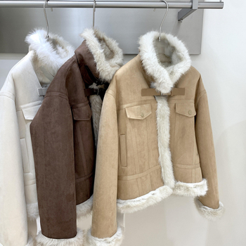 Къса куртка с изкуствен косъм, подплатена с флис, ретро мотоциклетен стил, зимен сезон 2025