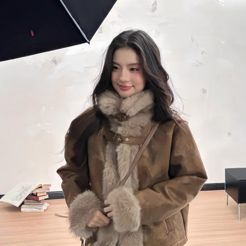 Палто от изкуствен пух за жени, зима 2024, с ревера, дълги ръкави, средна дължина (50–65 см)