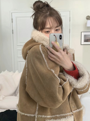 Палто с качулка от агнешка вълна за жени, средна дължина, корейски стил, есен 2024, полиестер