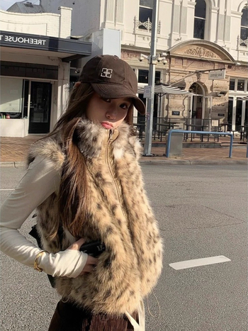 Dvostruka vesta od umjetnog krzna s gradientnim leopard uzorkom, retro dizajn, za žene, zima 2025