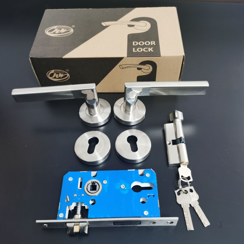 Beltéri ajtó kilincs záró mechanizmussal – rozsdamentes acél; modell HW Split Lock-Straight Handle; beltéri faajtókhoz; modern egyszerű stílus