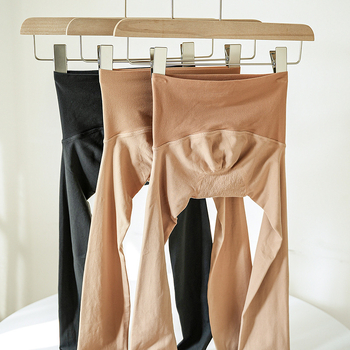 Найлонови колготки с безшевен чатал за повдигане на дупето и стягане на краката, средна дебелина