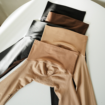 Найлонови колготки с безшевен чатал за повдигане на дупето и стягане на краката, средна дебелина