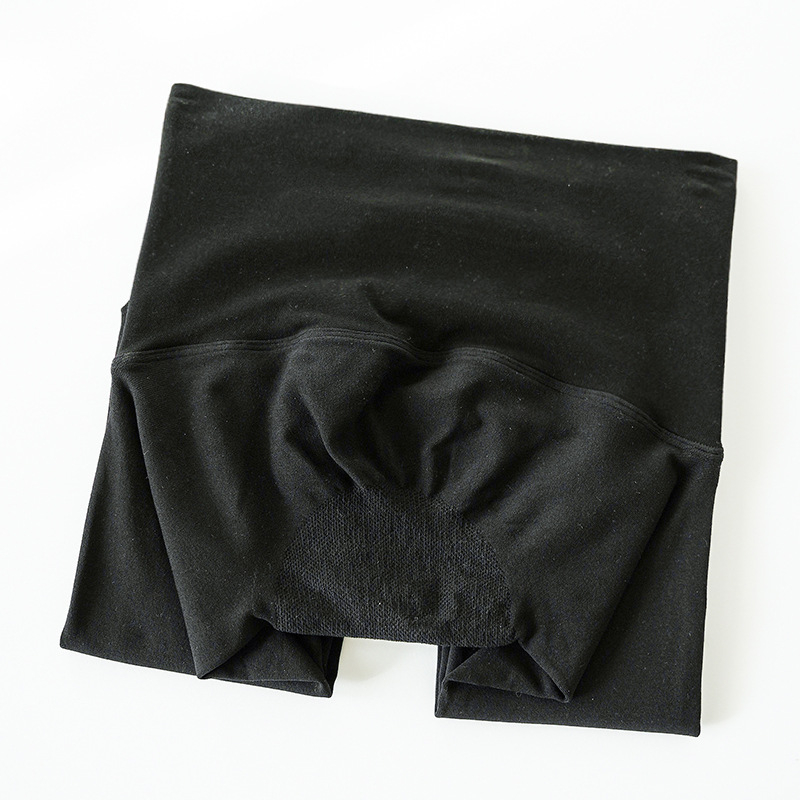 Найлонови колготки с безшевен чатал за повдигане на дупето и стягане на краката, средна дебелина