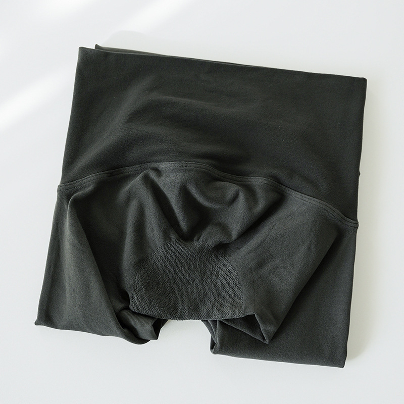 Найлонови колготки с безшевен чатал за повдигане на дупето и стягане на краката, средна дебелина