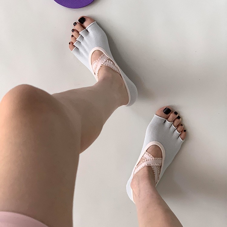 Ženske sportske čarape s pet prstiju za jogu i pilates, protivklizne, razdvojeni prsti, 70–80% pamuka, brzo se suše