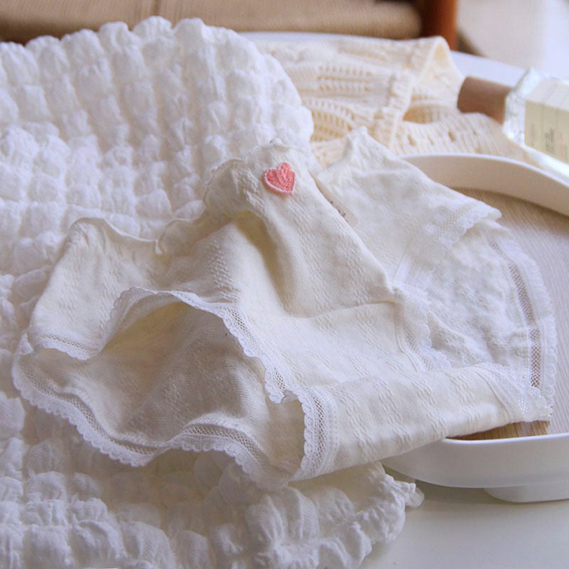 Дамски памучни бикини с удължен чатал, антибактериален памук, дишащ жакардов плат, средна талия, флорални мотиви