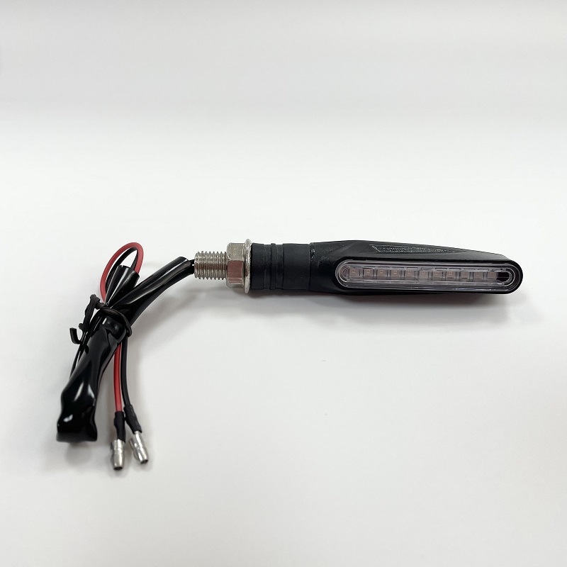 Motocyklové LED smerové svetlá s jednou líniou a efektom prúdu vody, 12-24V, DAS-023, kovové puzdro, životnosť 50 000 h