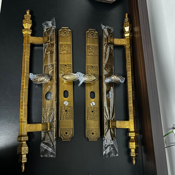 Kvaka za vrata s mehanizmom zaključavanja za dvostruka vrata, željezni materijal, model Hw-meinan bamboo chrysanthemum, novi kineski stil