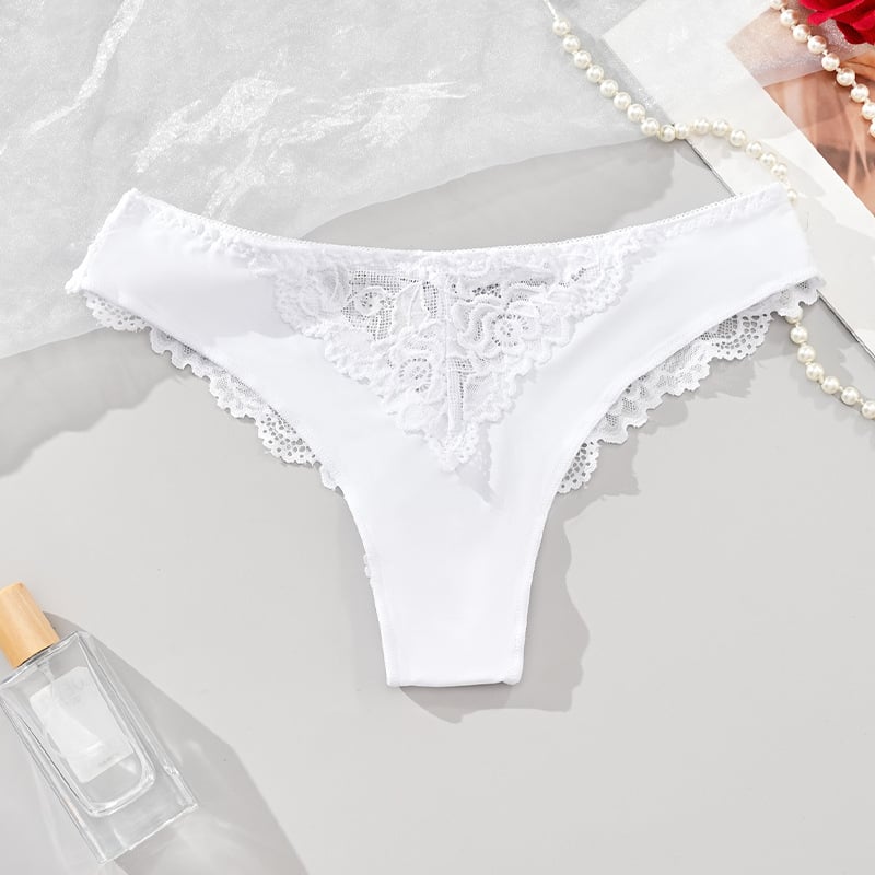 Дантелени дамски бикини с леопардово флорално оформление, дишащи и с висока еластичност; основна материя: нейлон; подплата: памук; кройка: средно висока талия