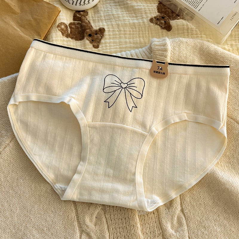 Дамски памучни бикини – антибактериални, със средна талия, принт с карикатура