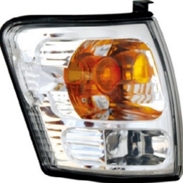 Predné svetlo pre Toyota Hilux – halogénová žiarovka, kryt z plastu/PC/ABS, 60W, životnosť 10000 hodín