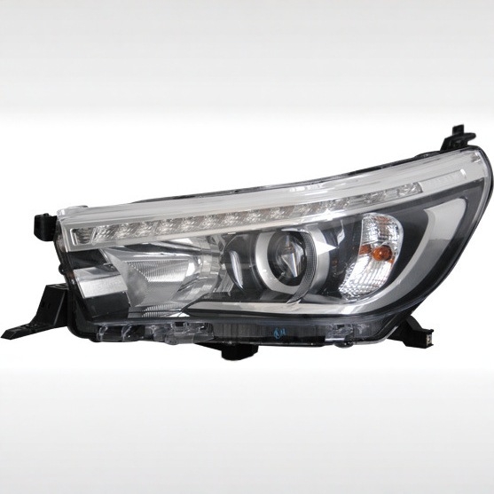 Predné svetlo pre Toyota Hilux – halogénová žiarovka, kryt z plastu/PC/ABS, 60W, životnosť 10000 hodín