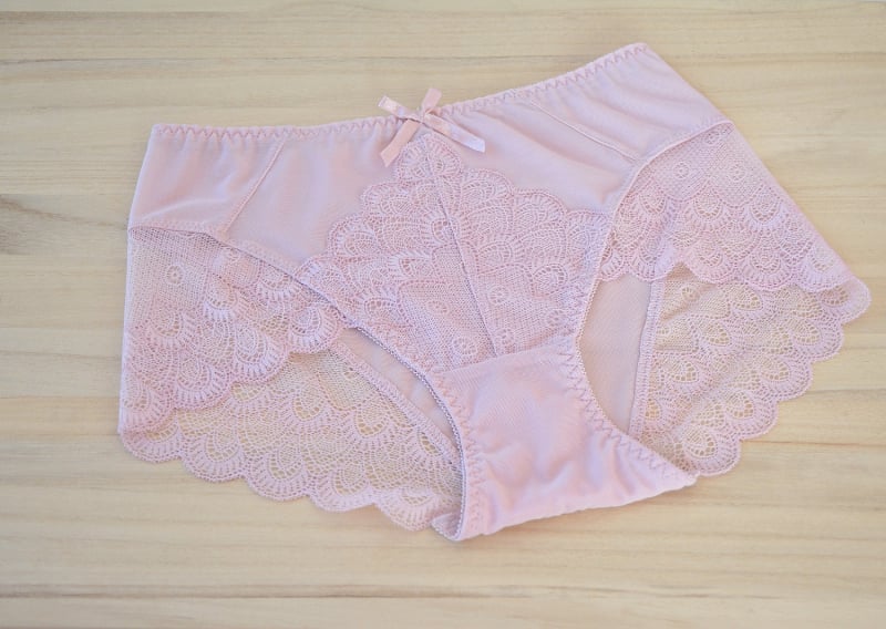 Дамски дантелени бикини с мрежеста текстура, мека еластична лента, дишащи, без видими линии, флорална шарка