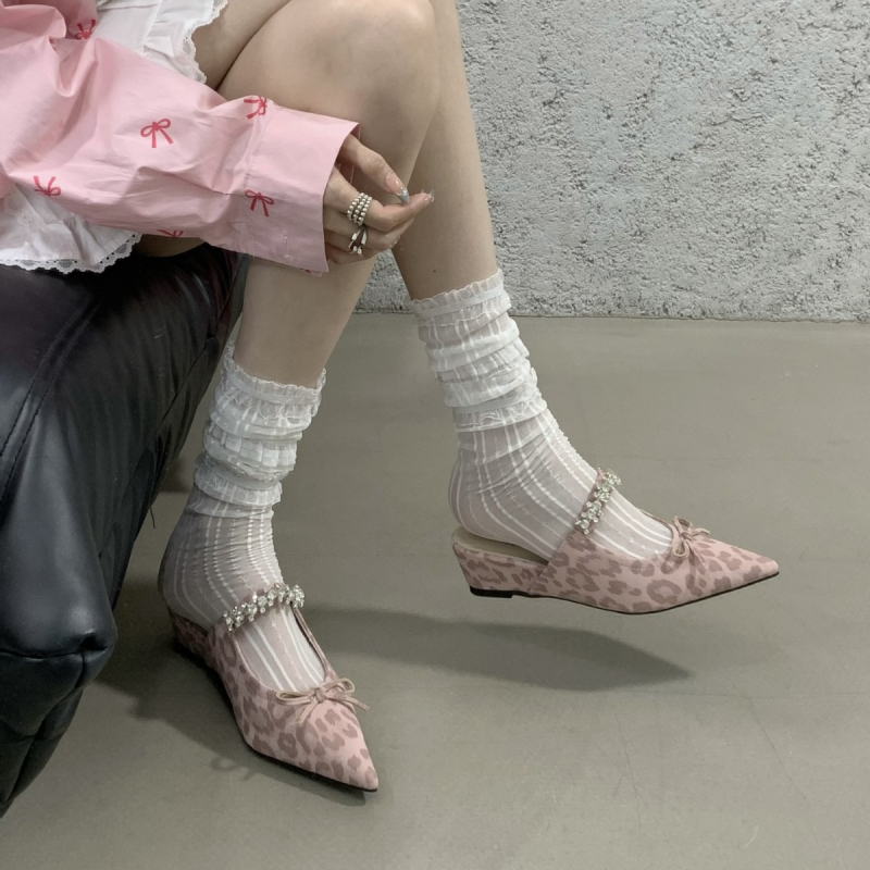 Ženske sandale: špicasti nos, klinasti potpetica, leopard uzorak, čvor leptira, slip-on s vodnim kristalima (gornji materijal mikrovlakno, unutarnja umjetna koža, potplat od gume, visina klina 3-5 cm)
