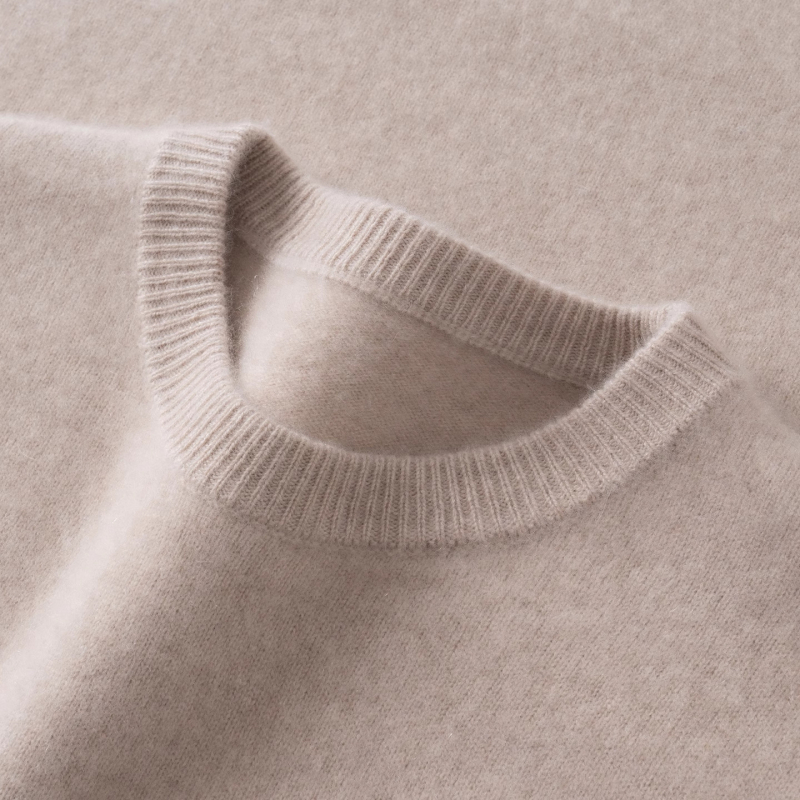 Ανδρικό πουλόβερ από κασμίρι με παχιά πλέξη, στρογγυλή λαιμόκοψη, μακριά μανίκια, 30–35% κασμίρι, μονόχρωμο σχέδιο