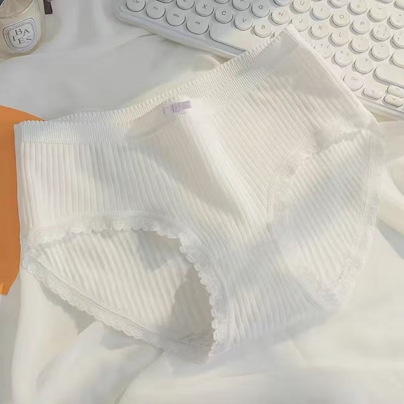Djevojačke pamučne gaćice sa srednjim strukom, prozračan pleteni materijal, 95–100% pamuk