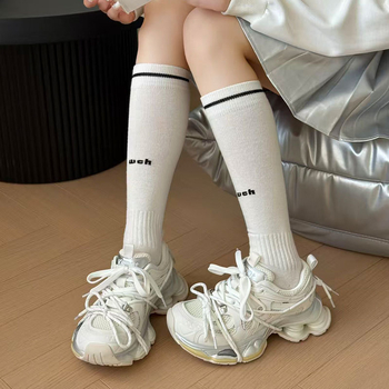 Ženske tenisice s debelim potplatom, stil Dad Shoes, za četiri sezone — okrugli vrh, srednje visina pete 3–5 cm, visoko čelo 3–7 cm, gornji dio od teleće kože + tkanina, uložak EVA