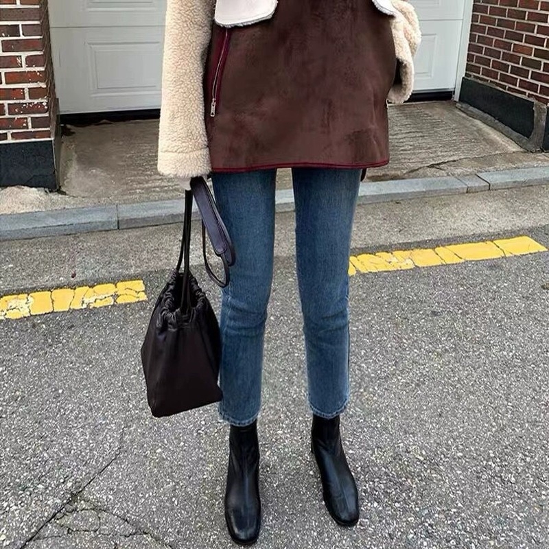 Дънки с висока талия, прав силует, дължина 9/10, деним от памук.