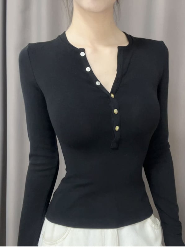 Pamučni T-shirt, pulover stil, dugi rukavi, V-izrez, uski kroj
