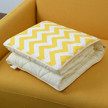 Grace Geometrický vzor – dvojité využitie vankúš a prikrývka, s povlakom na vankúš