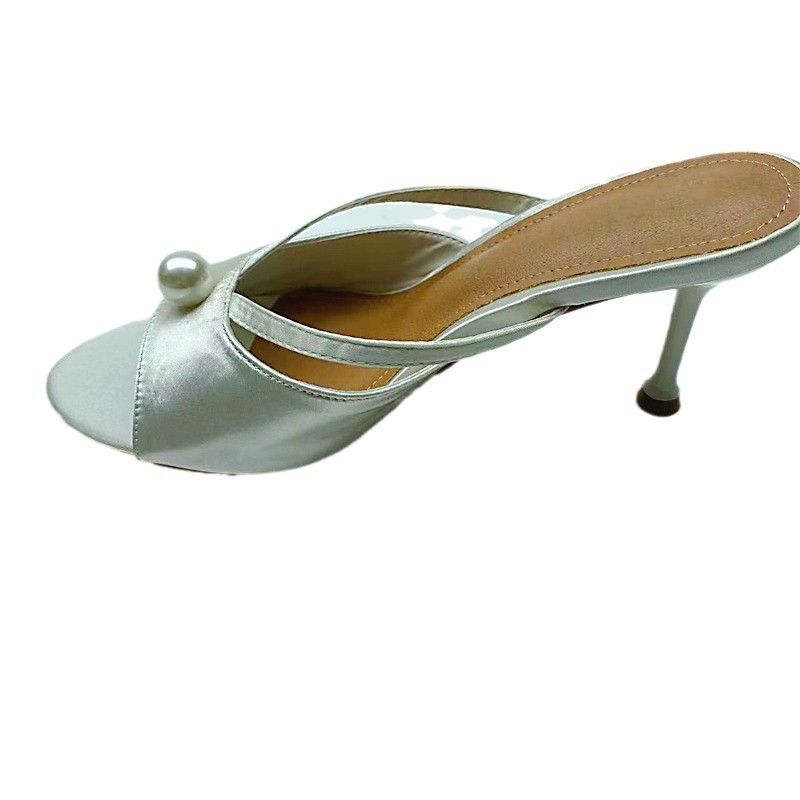 Ženske sandale od mikrofibre, okrugli vrh prstiju, gumena potplata, unutrašnjost od mikrofibre, jednostavno obuvanje