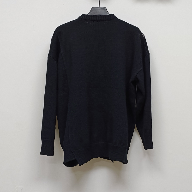 Pleten pulover s kapuljom i otiskom, široka silueta (okrugli izrez; dugi rukav; 80% acetatna vlakna)