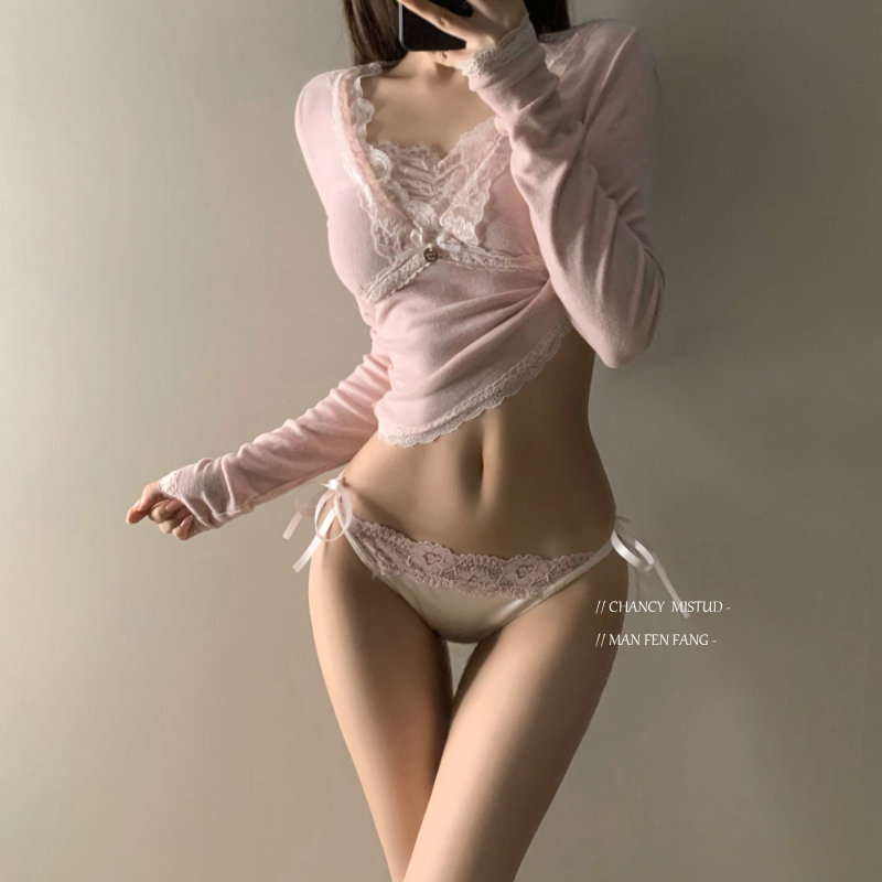 Ženske gaćice od najlona s pamukom u preponama, niski struk, pleteni materijal, prozračne i antibakterijske