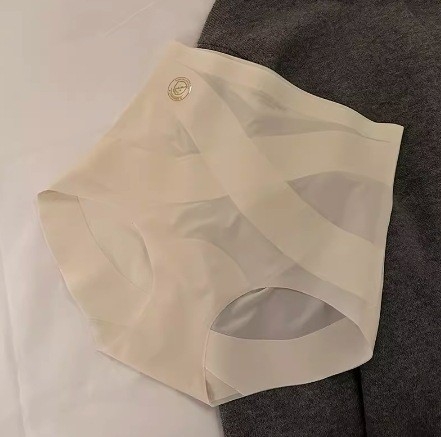 Varrat nélküli női bugyi magas derekú — Ice Silk anyag, Nylon 70–80%, pamut bélés