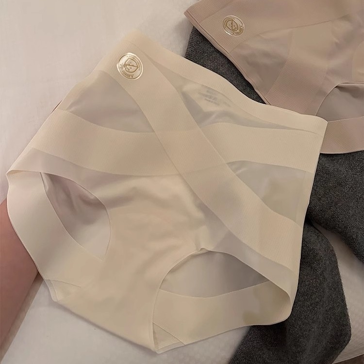 Varrat nélküli női bugyi magas derekú — Ice Silk anyag, Nylon 70–80%, pamut bélés