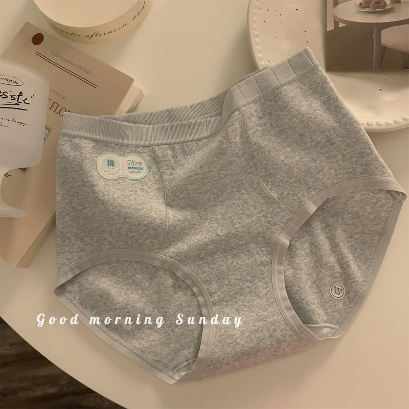 Ženske gaćice visokog struka – češljani pamuk, 95–100% pamuk, prozračan i oblikujući tijelo, srednji pojas, pamučna podstava
