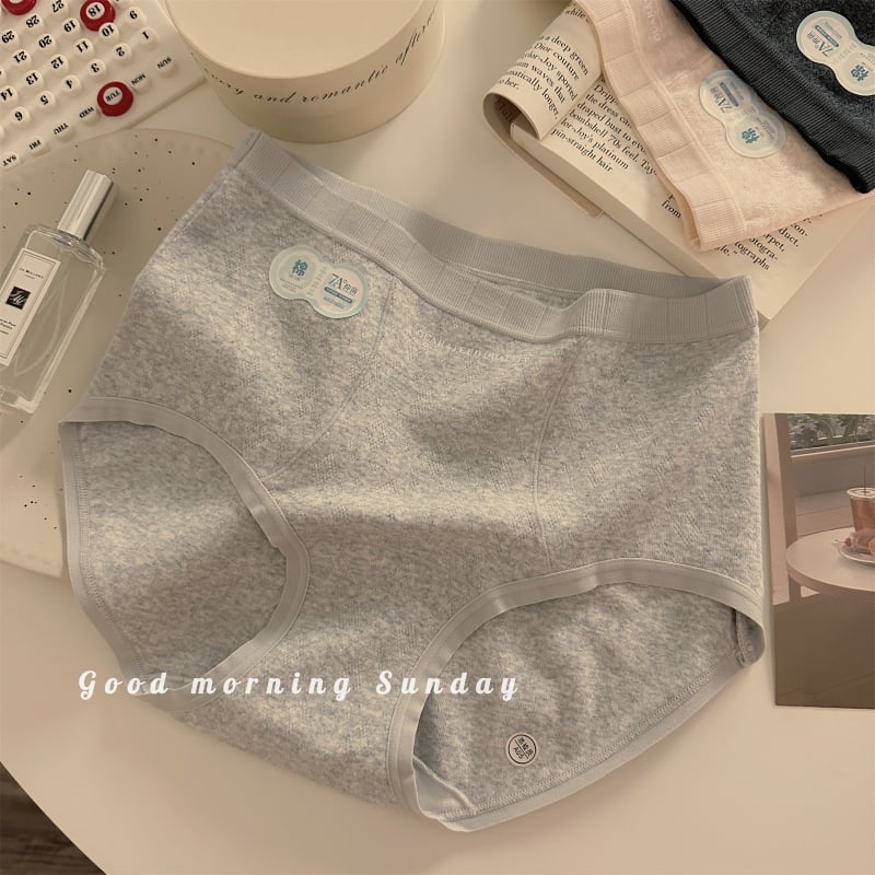 Ženske gaćice visokog struka – češljani pamuk, 95–100% pamuk, prozračan i oblikujući tijelo, srednji pojas, pamučna podstava