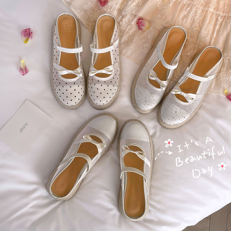 Дамски обувки Мери Джейн от естествена кожа; закръглен нос, дебел ток 3-5 см, гумена подметка