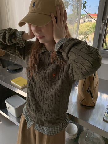 Свитер с качулка, Chenille плат, V-образно деколте, дълги ръкави, бродерия, средна дебелина