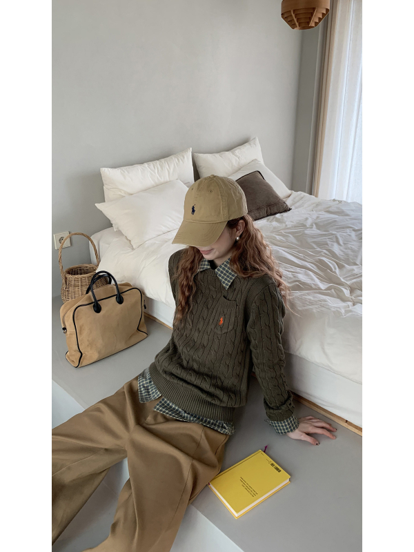 Свитер с качулка, Chenille плат, V-образно деколте, дълги ръкави, бродерия, средна дебелина