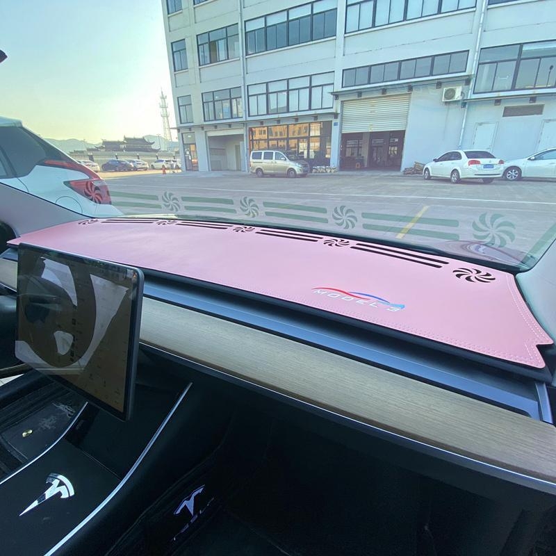Kožna podložnica za ploču s anti-odsjajem za Tesla Model 3/Y, otisak loga marke, ovlaštena privatna marka