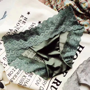 Női alacsony derekú csipkés alsónemű, légáteresztő és gyorsan száradó, antibakteriális; csipke anyaga: nylon 70–80%, intim rész pamut 80–90%, egyszínű dizájn
