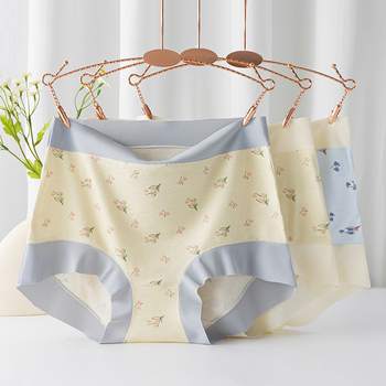 Női magas derekú modal alsónemű, pamut alátéttel a szemérem résznél, virágos mintával, boxer fazon